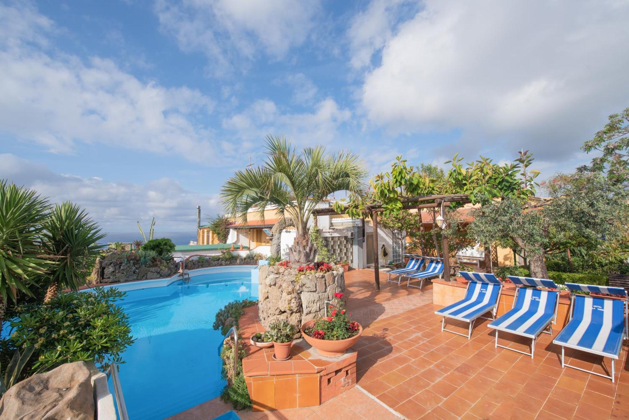 Hotel Villa Sirena Sant'Angelo  エクステリア 写真