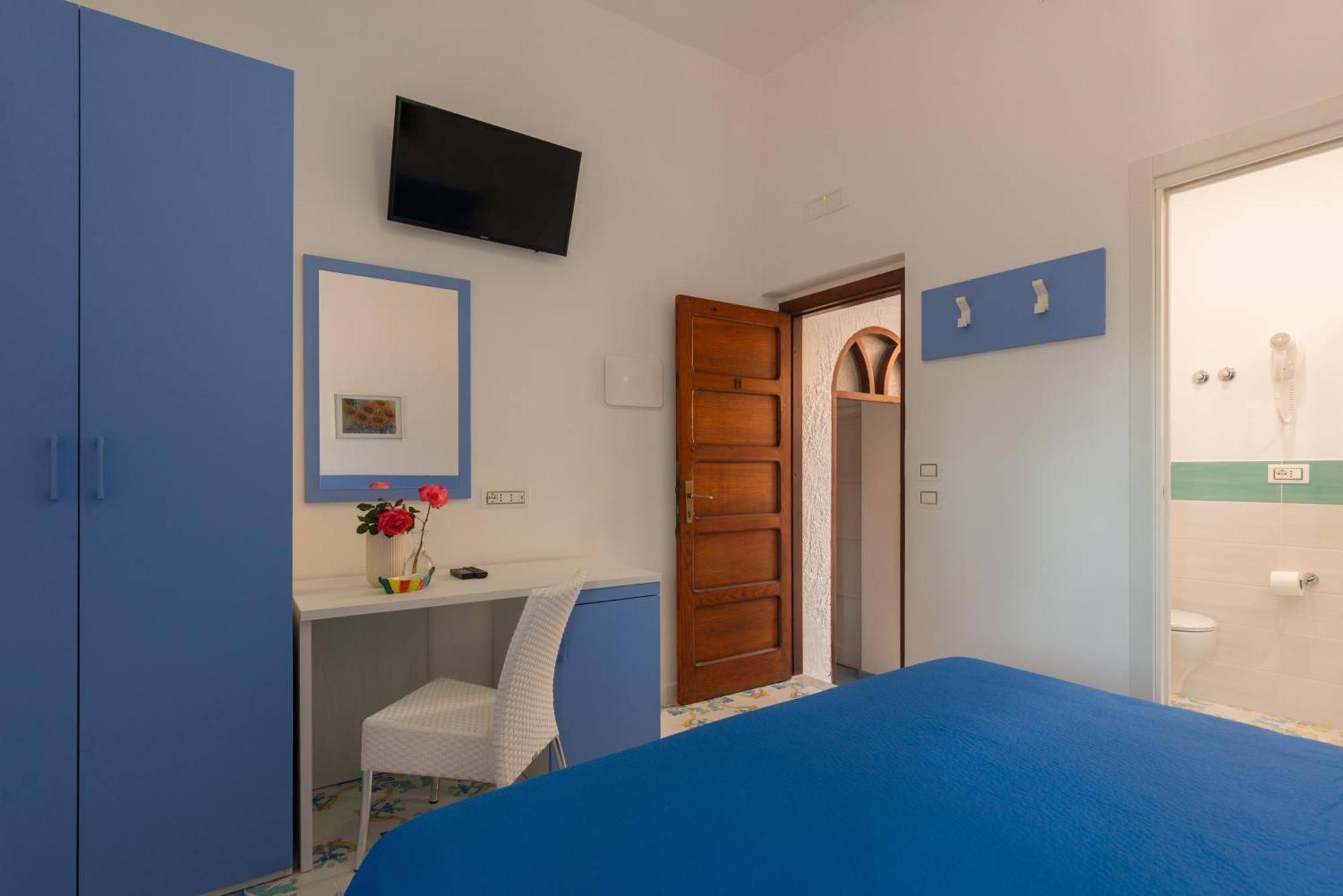 Hotel Villa Sirena Sant'Angelo  エクステリア 写真