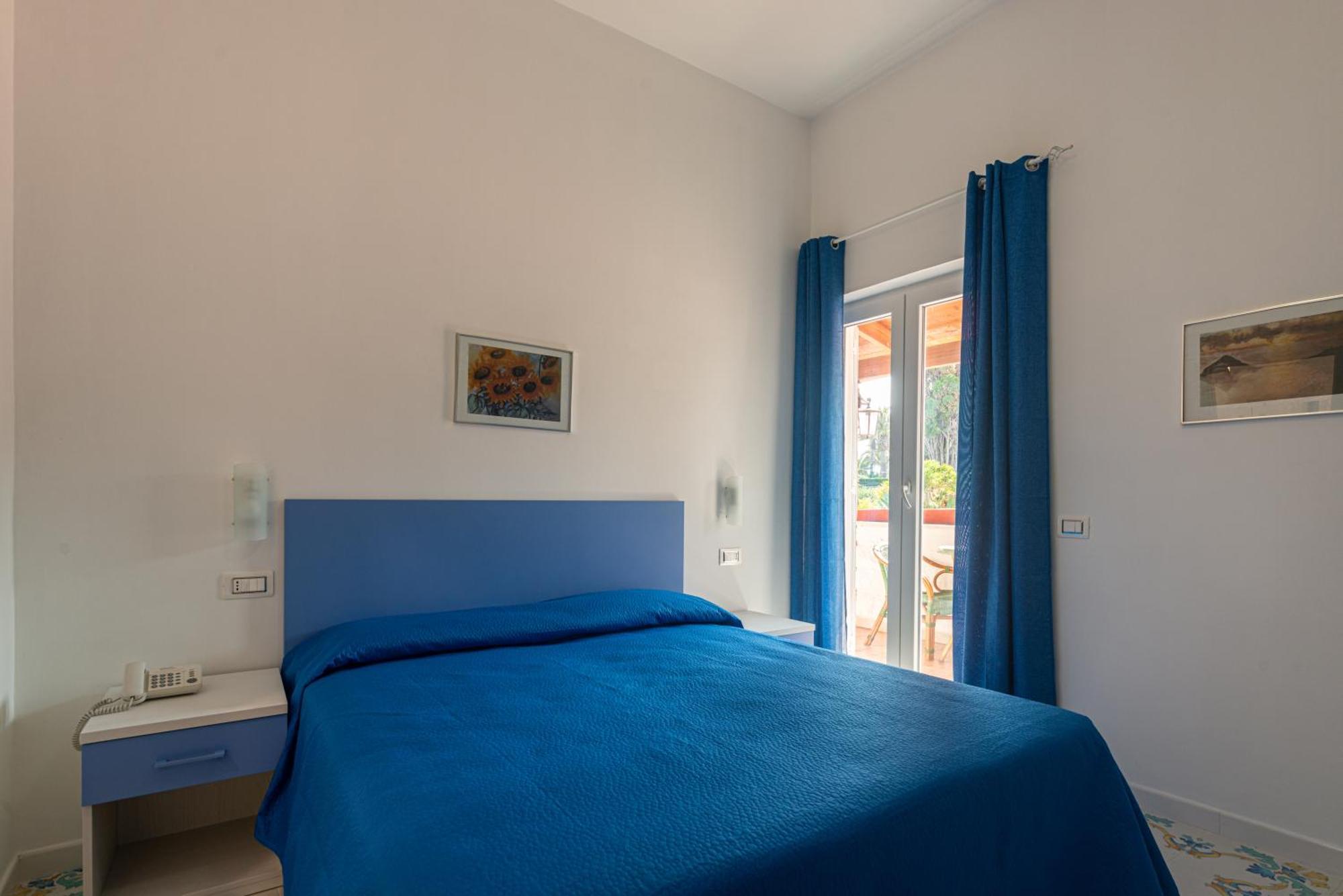 Hotel Villa Sirena Sant'Angelo  エクステリア 写真