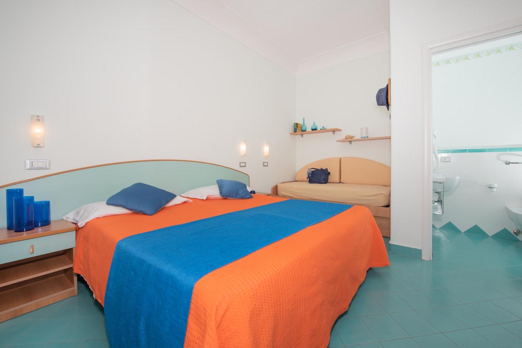 Hotel Villa Sirena Sant'Angelo  エクステリア 写真