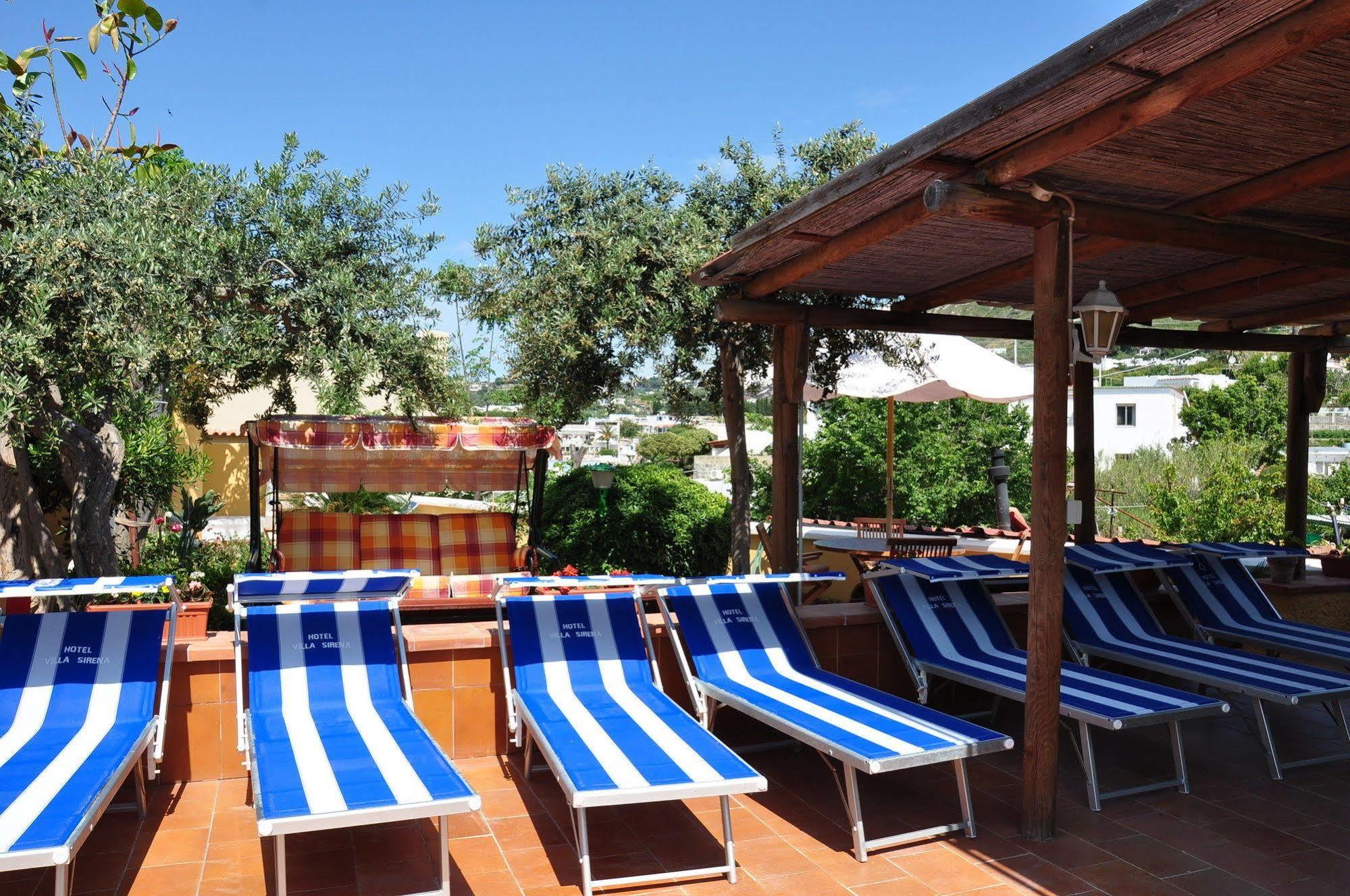Hotel Villa Sirena Sant'Angelo  エクステリア 写真